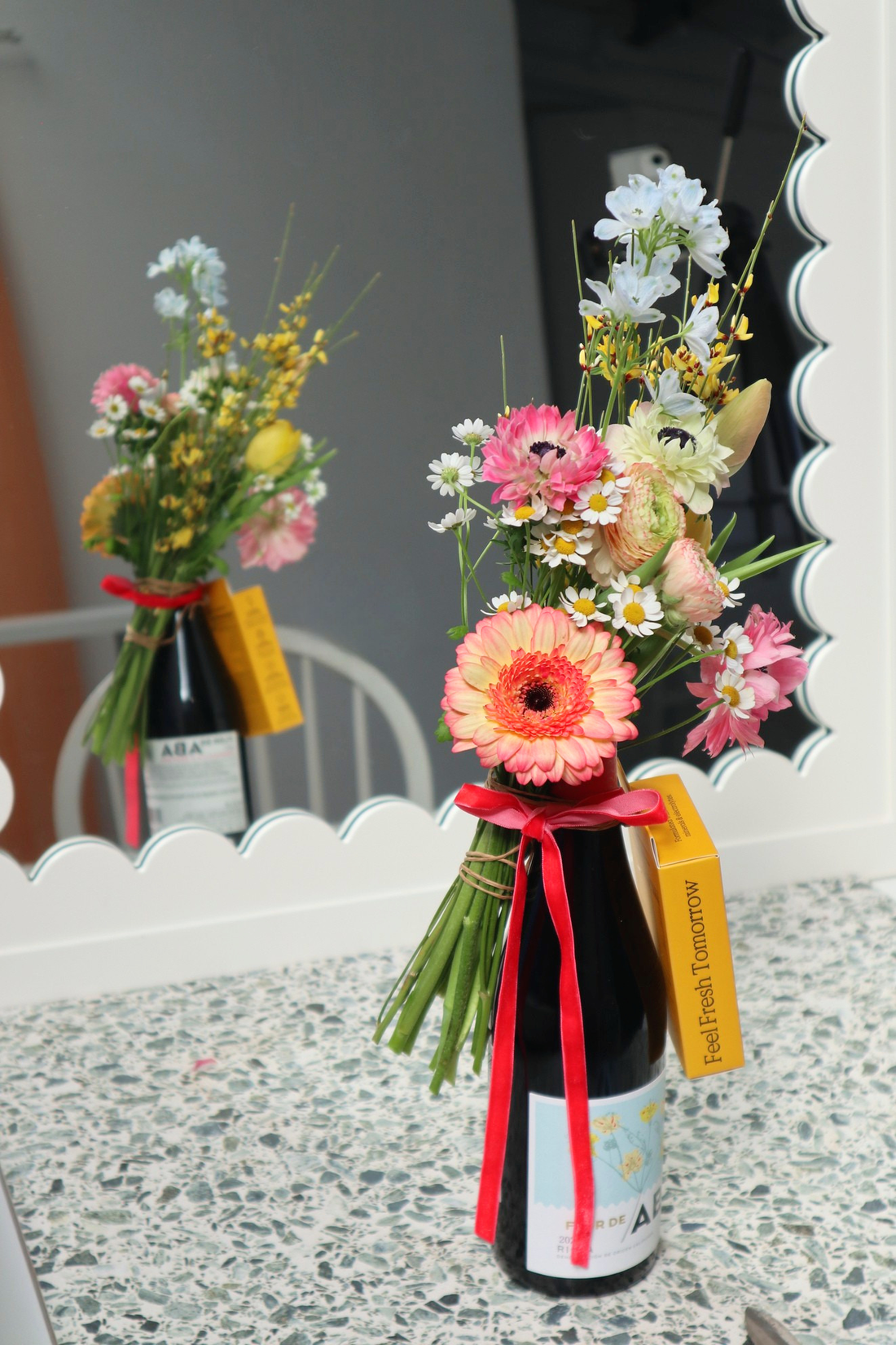 How to Arrive With the Chicest Host Gift: Wine, Flowers & Tipple