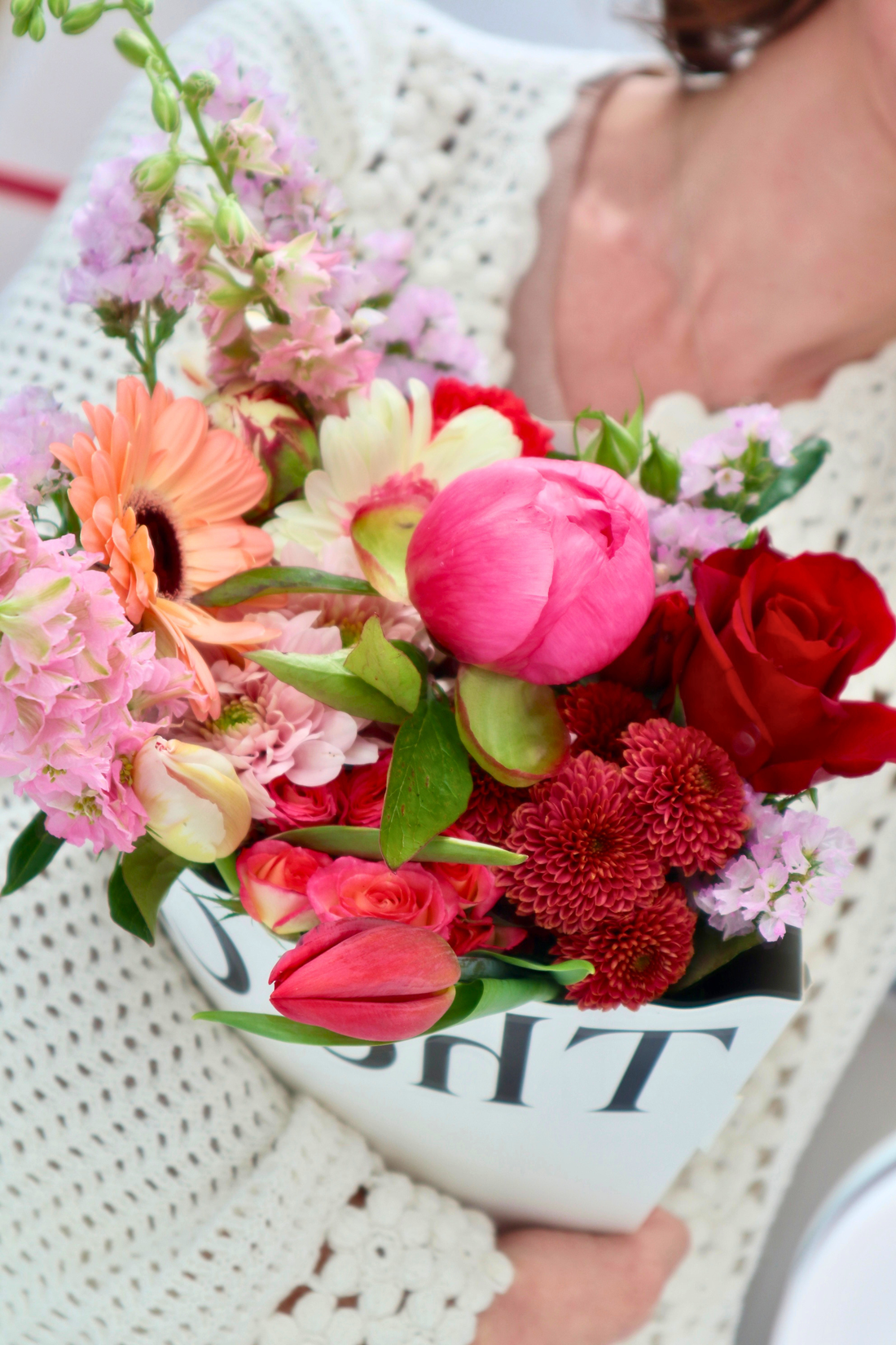 The Weekly Edit: How to Style This Week’s Peony & Summer Rose Bunch