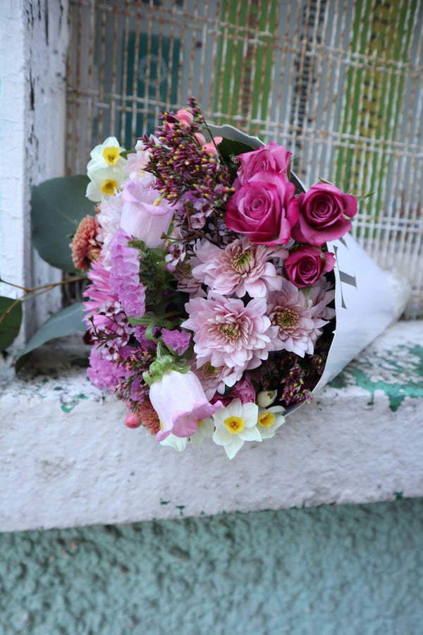 MODERN FLOWER DELIVERY IRELAND FREE SAME DAY DELIVERY The Crate